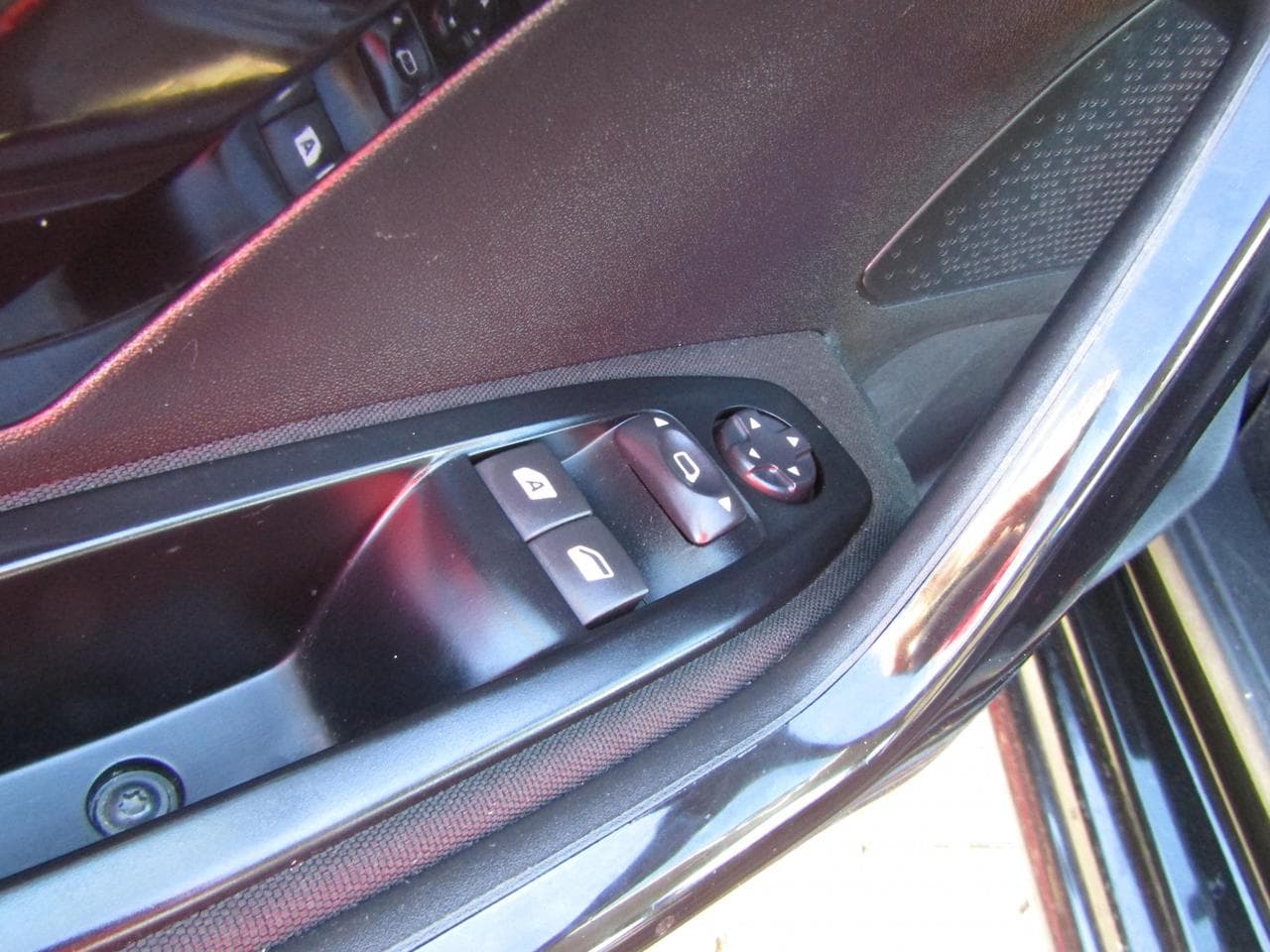 2014 Peugeot 208 - 13