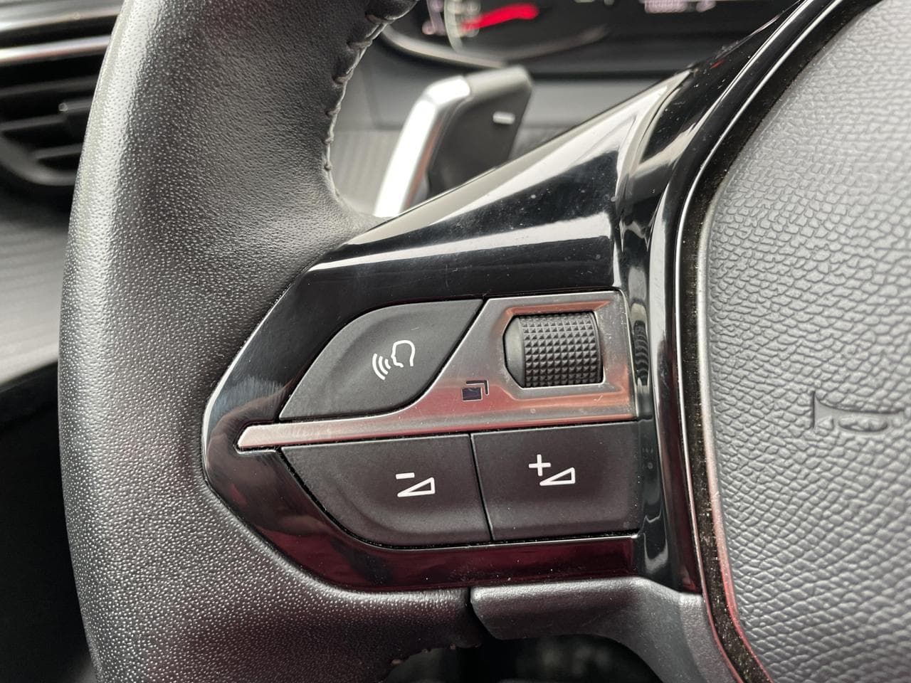 2020 Peugeot 208 - 16