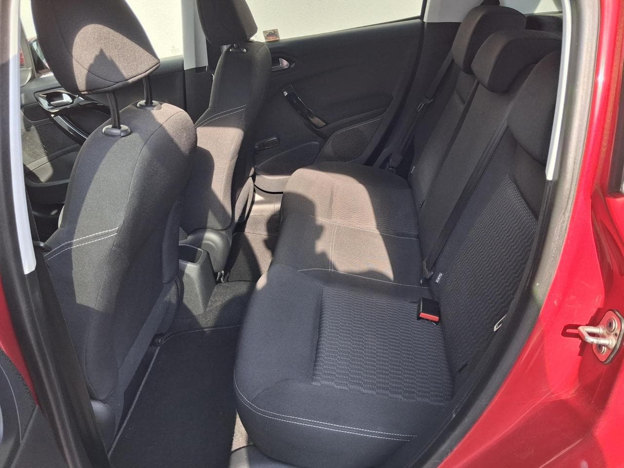 2017 Peugeot 208 - 8