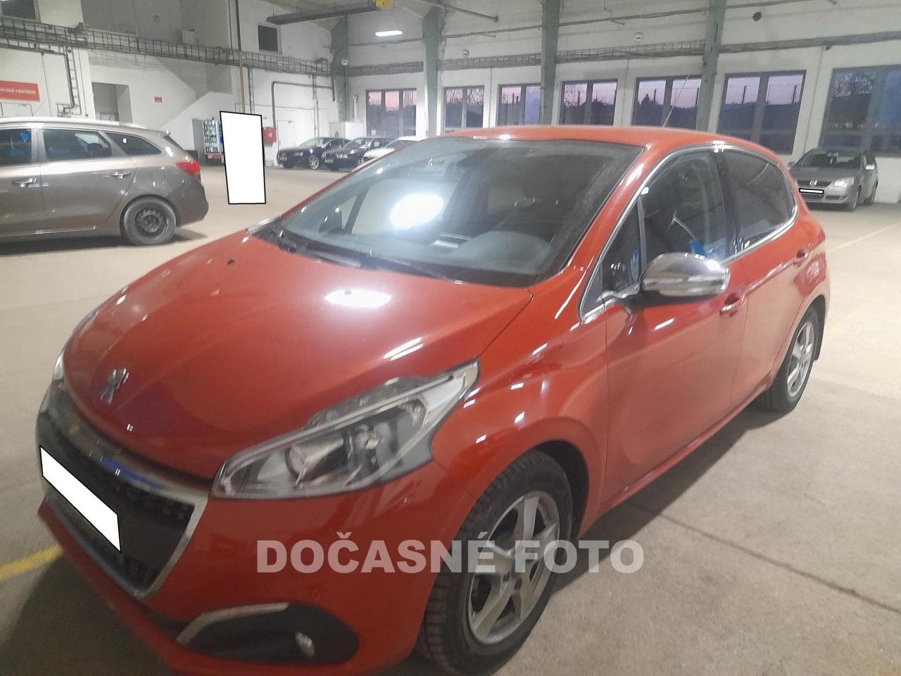 Peugeot 208 1.2i, 1.maj hatchback