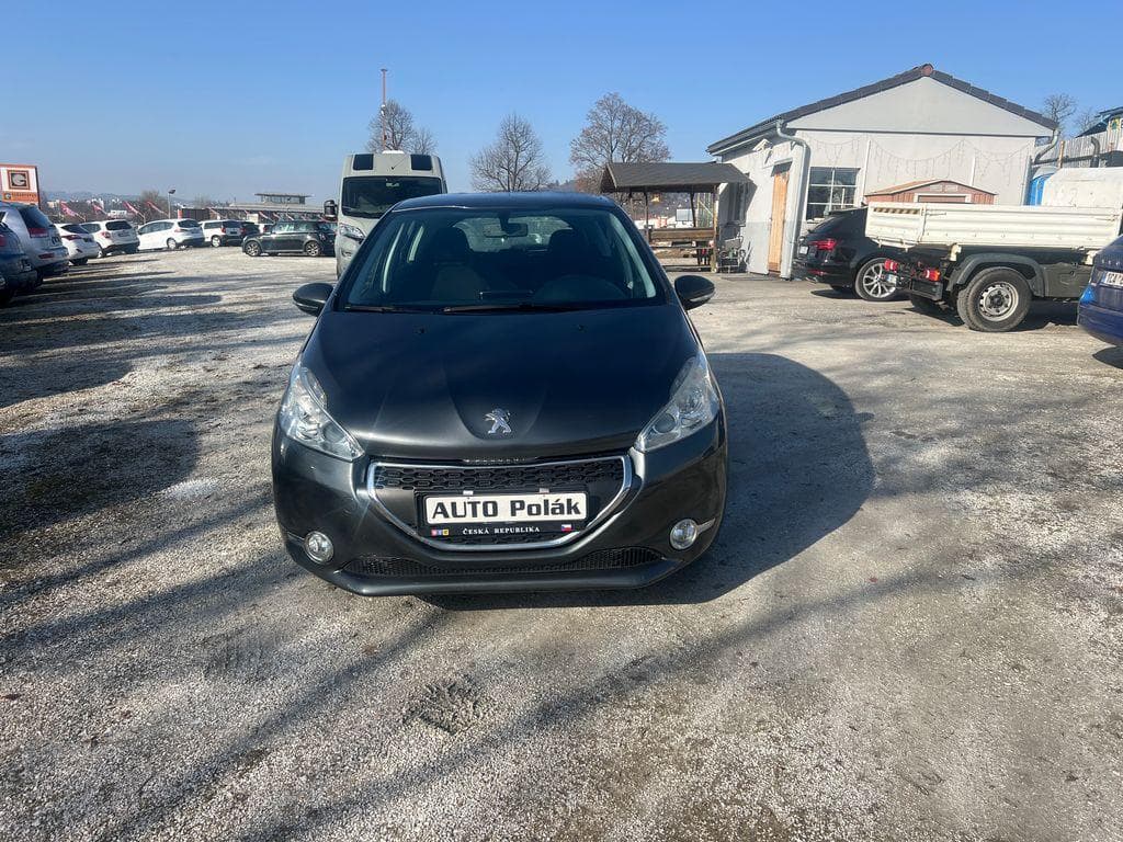 Peugeot 208 1.2VTI hatchback