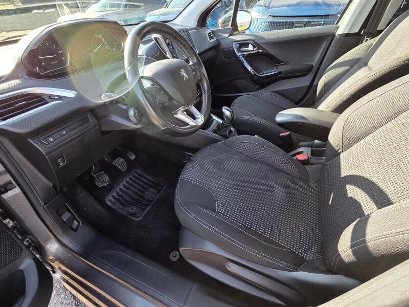 2019 Peugeot 208 - 9