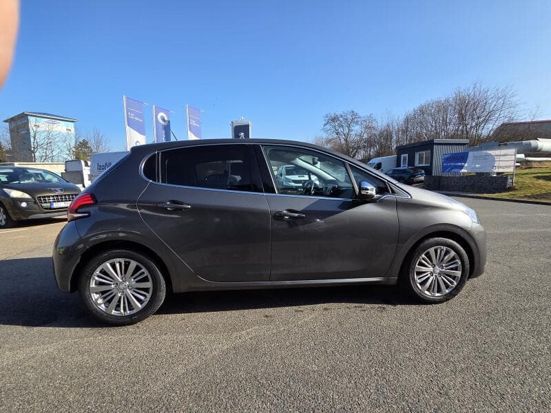 2019 Peugeot 208 - 6