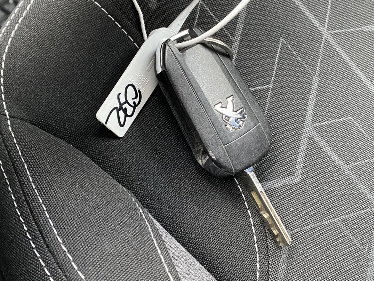 2018 Peugeot 2008 - 17