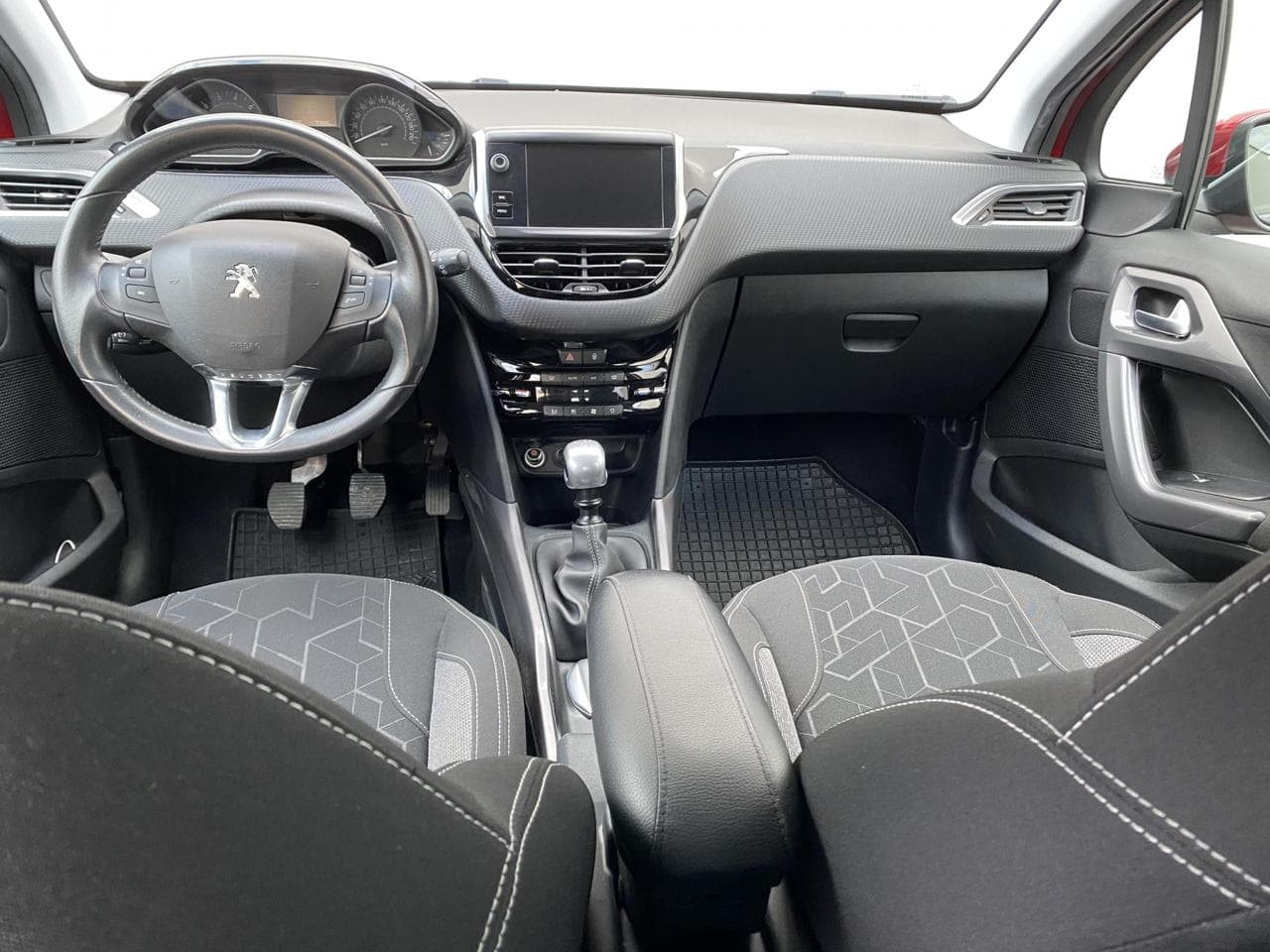 2018 Peugeot 2008 - 8