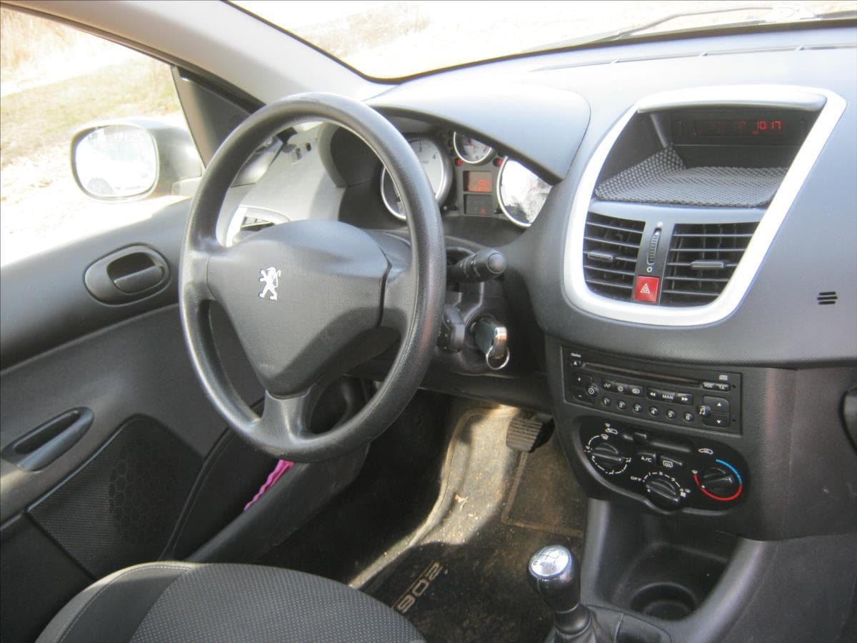 2011 Peugeot 206 - 31