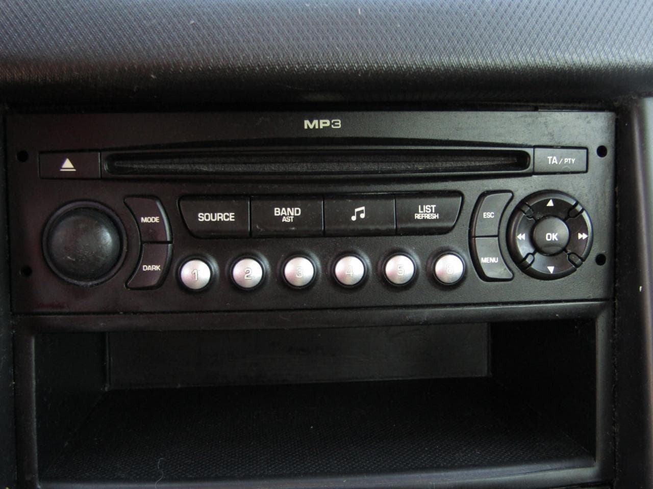 2009 Peugeot 207 - 13