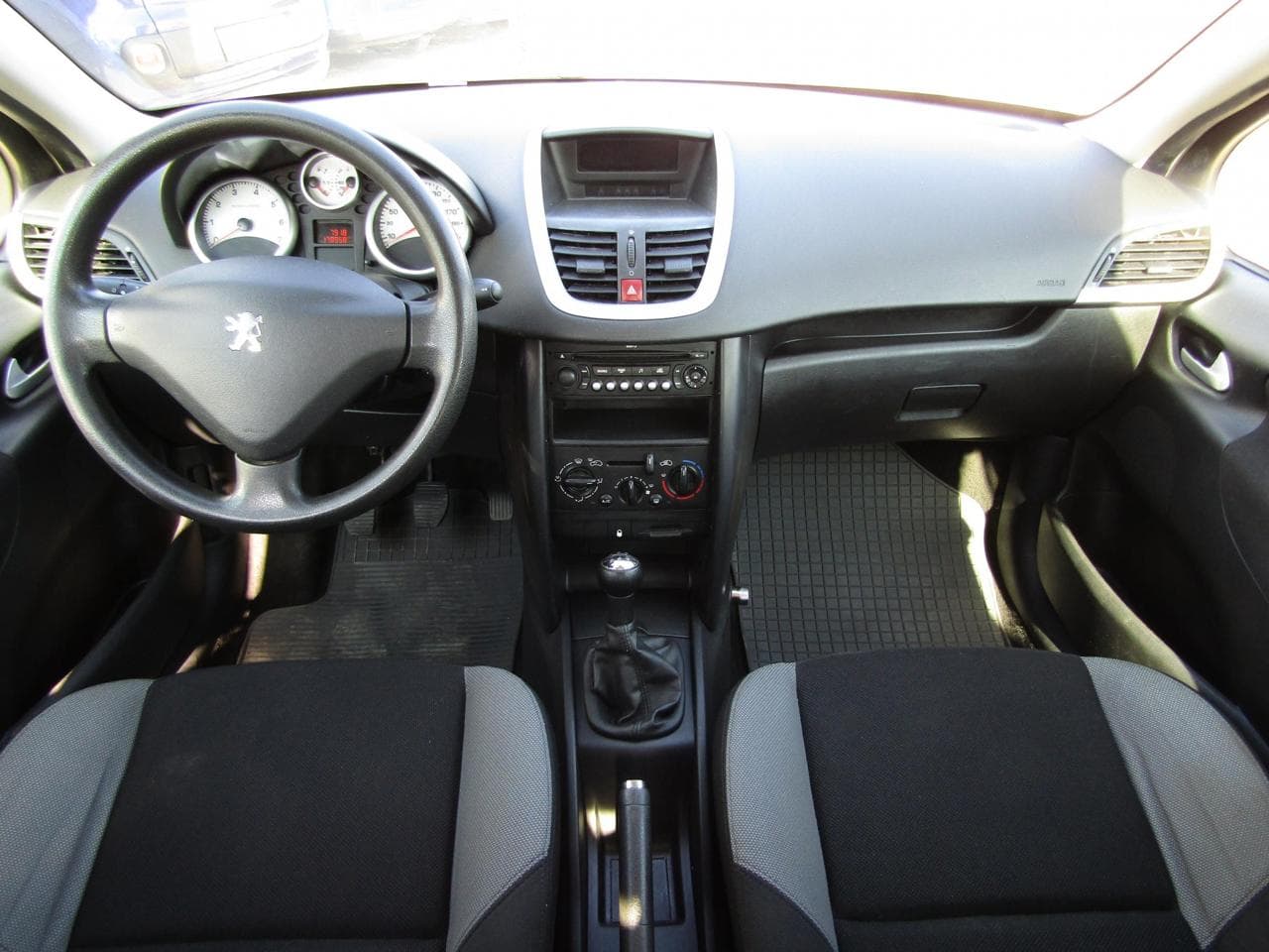 2009 Peugeot 207 - 8