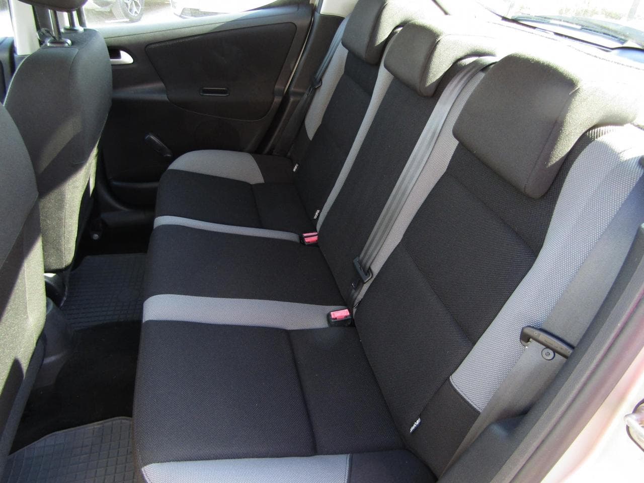 2009 Peugeot 207 - 10