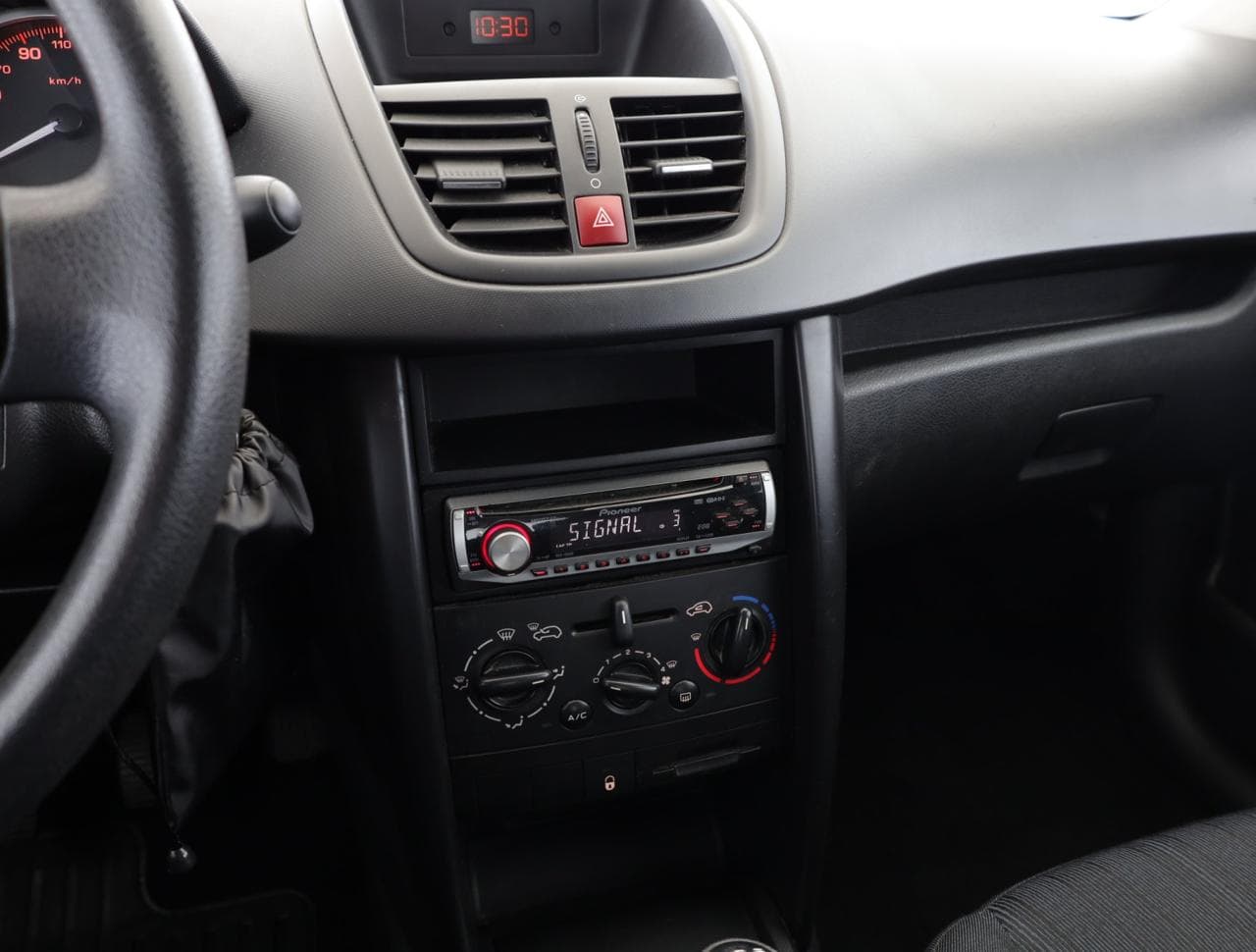 2008 Peugeot 207 - 15