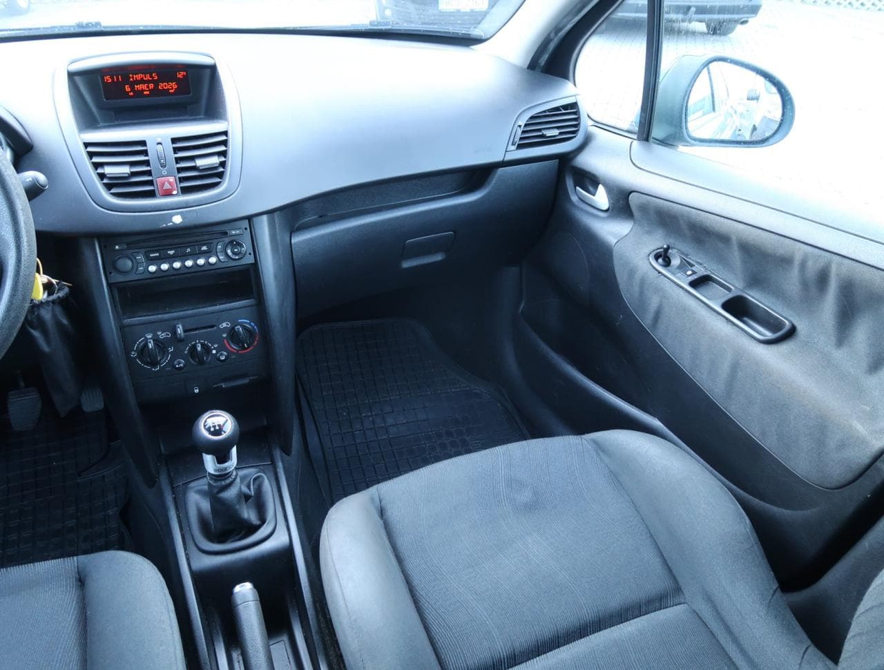 2006 Peugeot 207 - 11