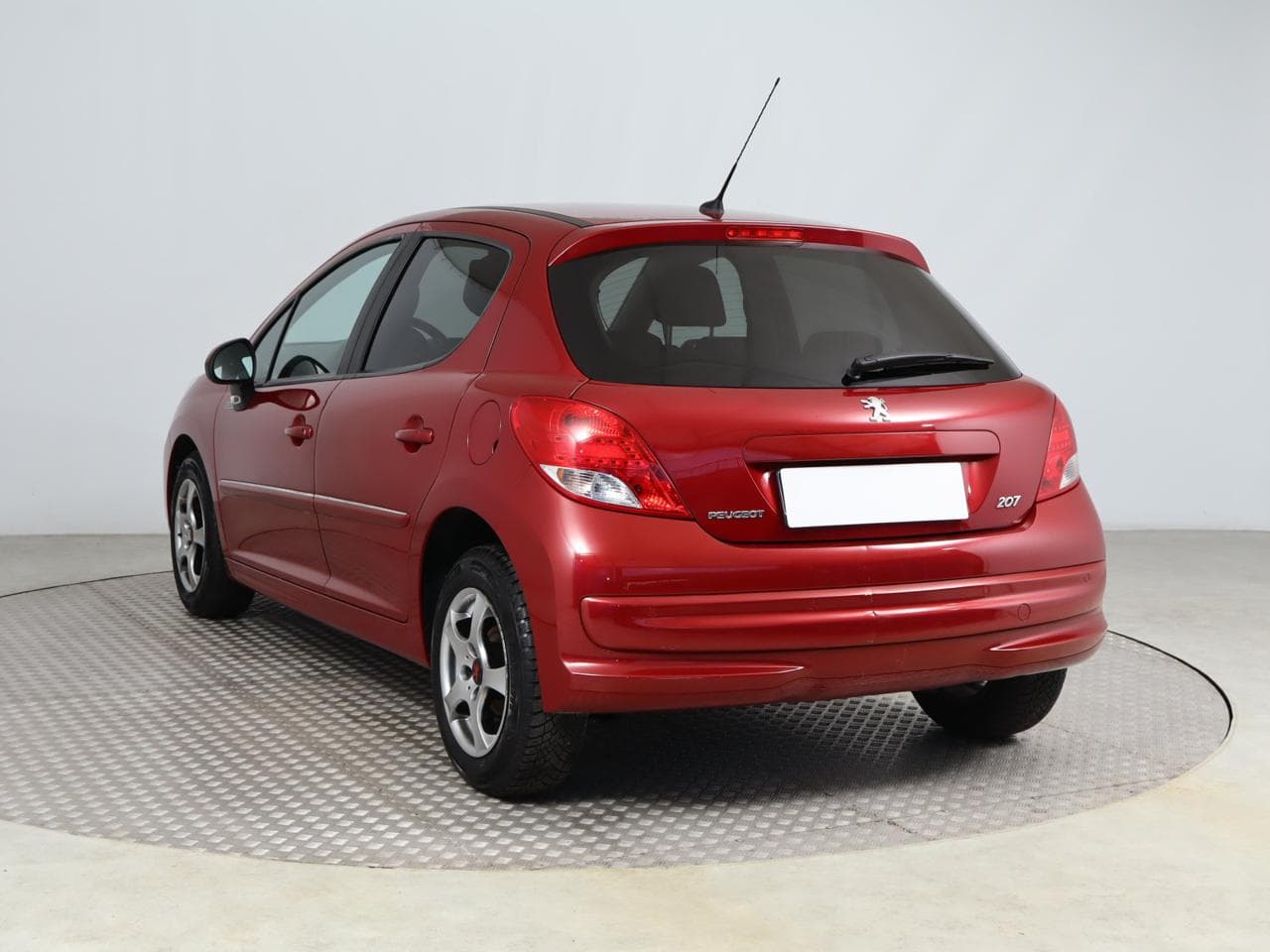2010 Peugeot 207 - 9