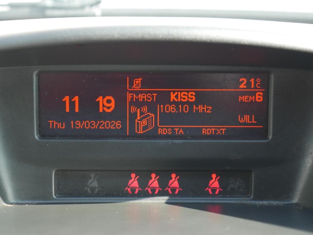 2012 Peugeot 207 - 25