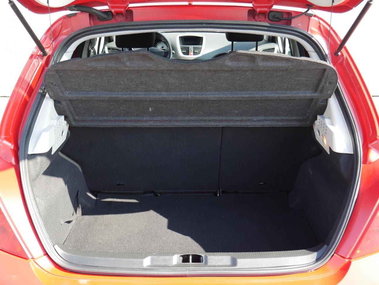 2012 Peugeot 207 - 13