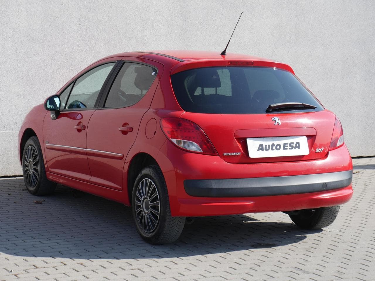 2012 Peugeot 207 - 11