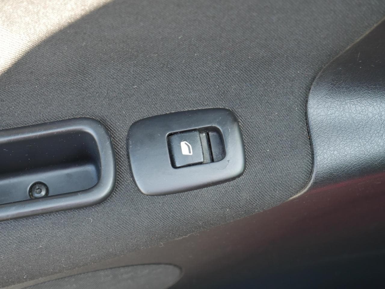 2012 Peugeot 207 - 23