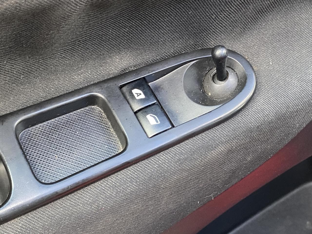 2008 Peugeot 207 - 7