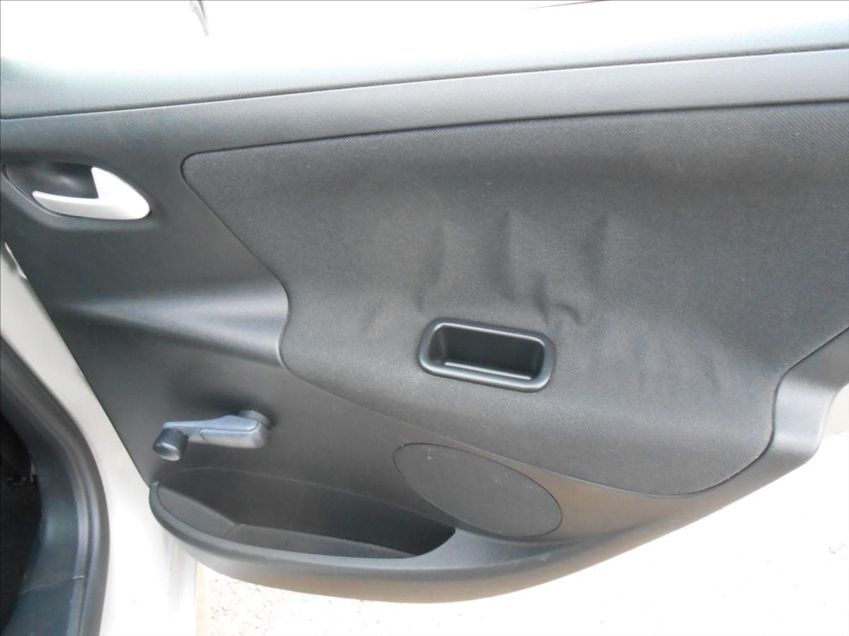 2007 Peugeot 207 - 14