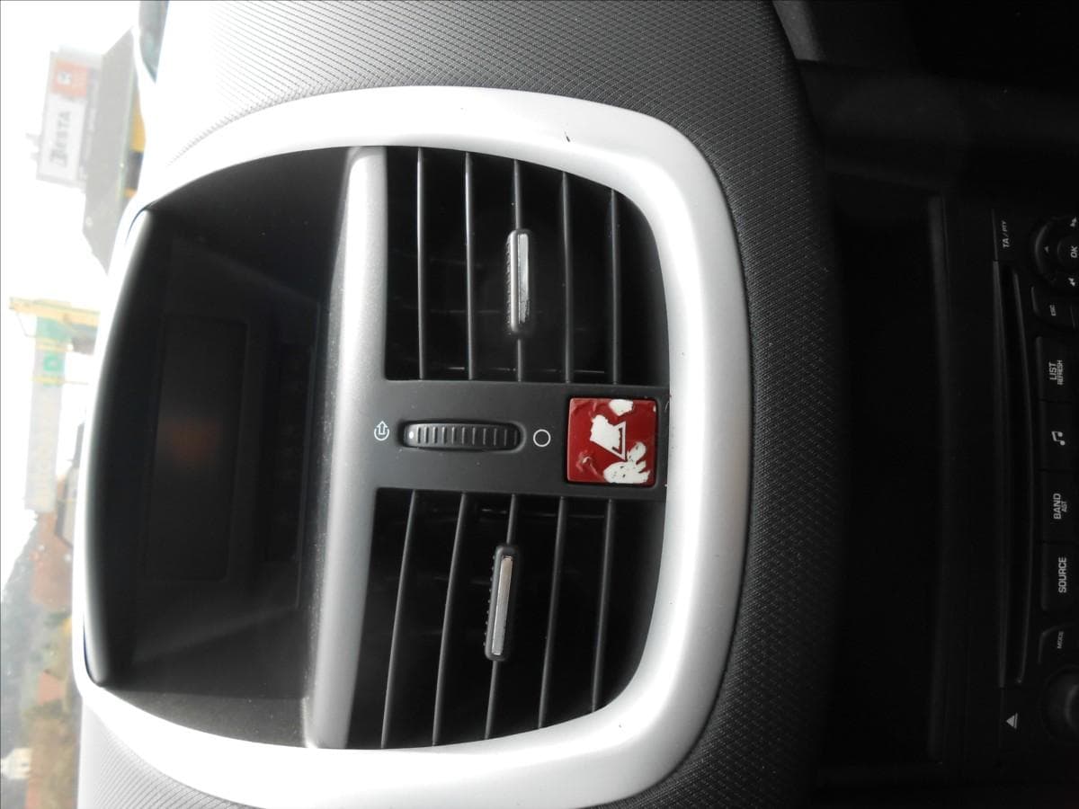 2007 Peugeot 207 - 20