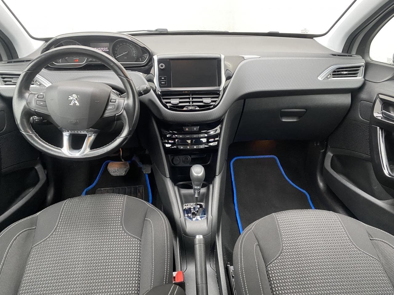 2017 Peugeot 208 - 8