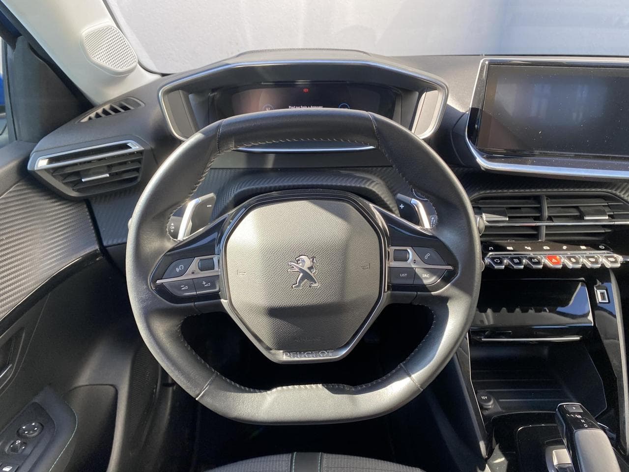 2019 Peugeot 208 - 11