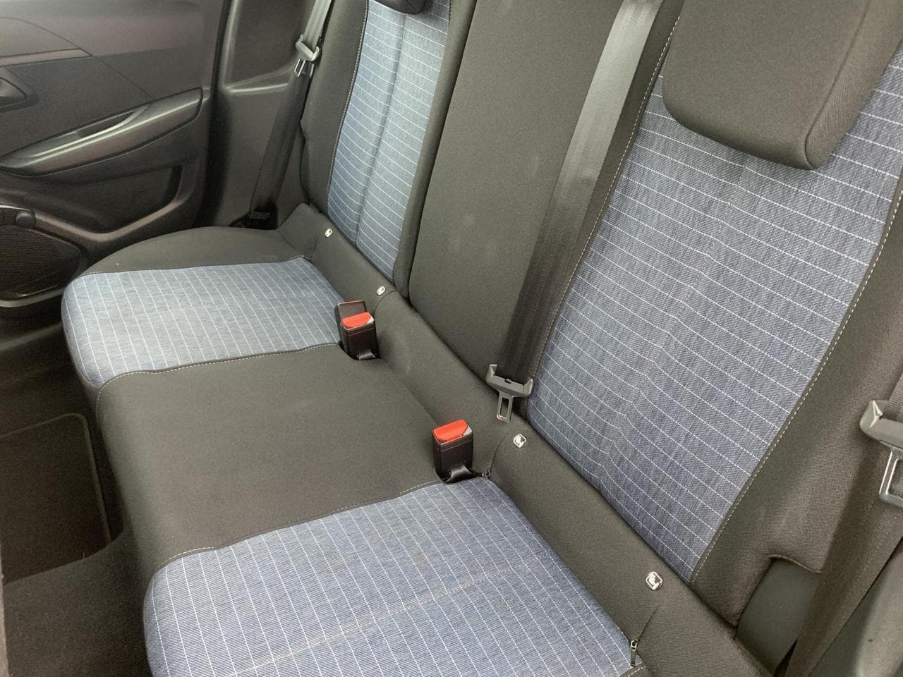 2021 Peugeot 208 - 10