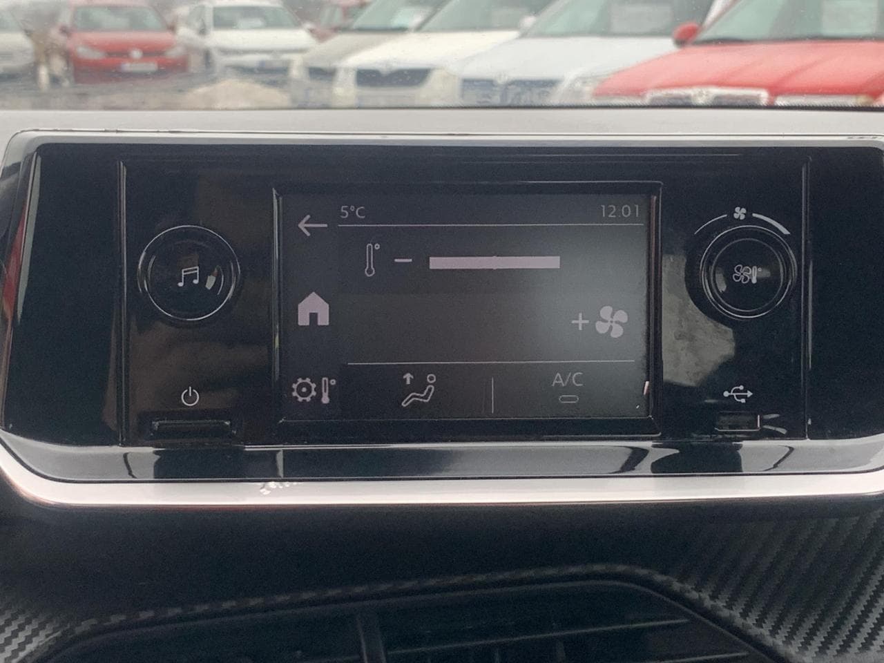 2021 Peugeot 208 - 16