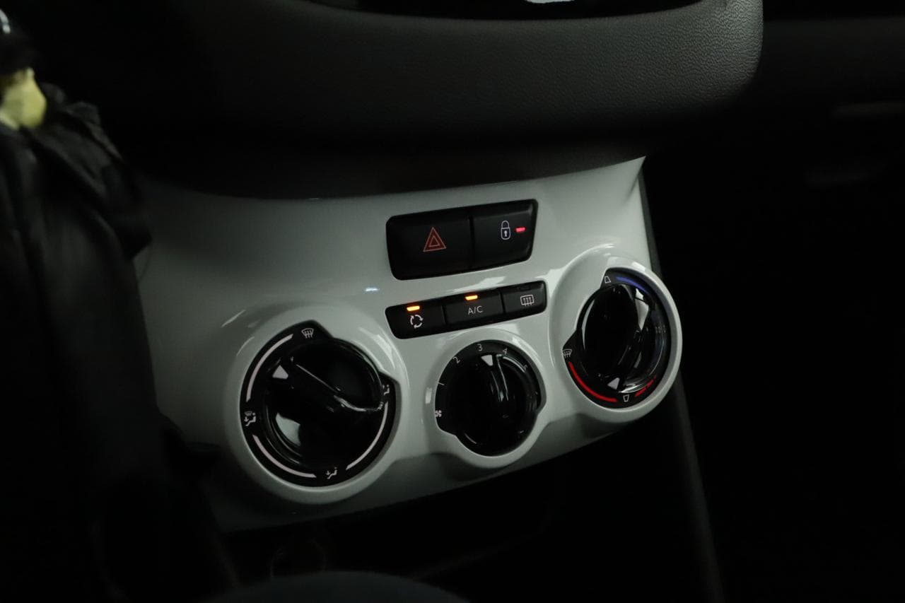 2018 Peugeot 208 - 19