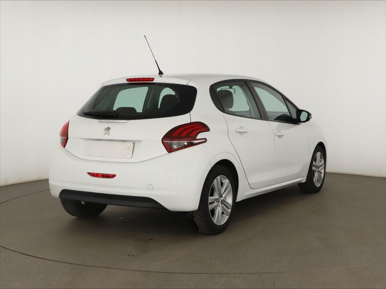 2018 Peugeot 208 - 7