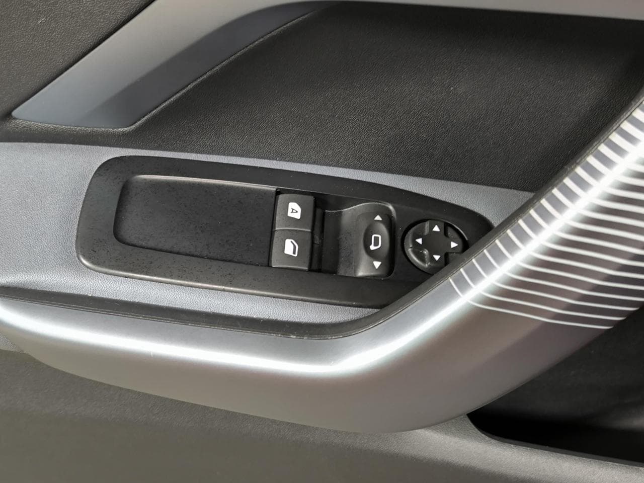 2016 Peugeot 208 - 17