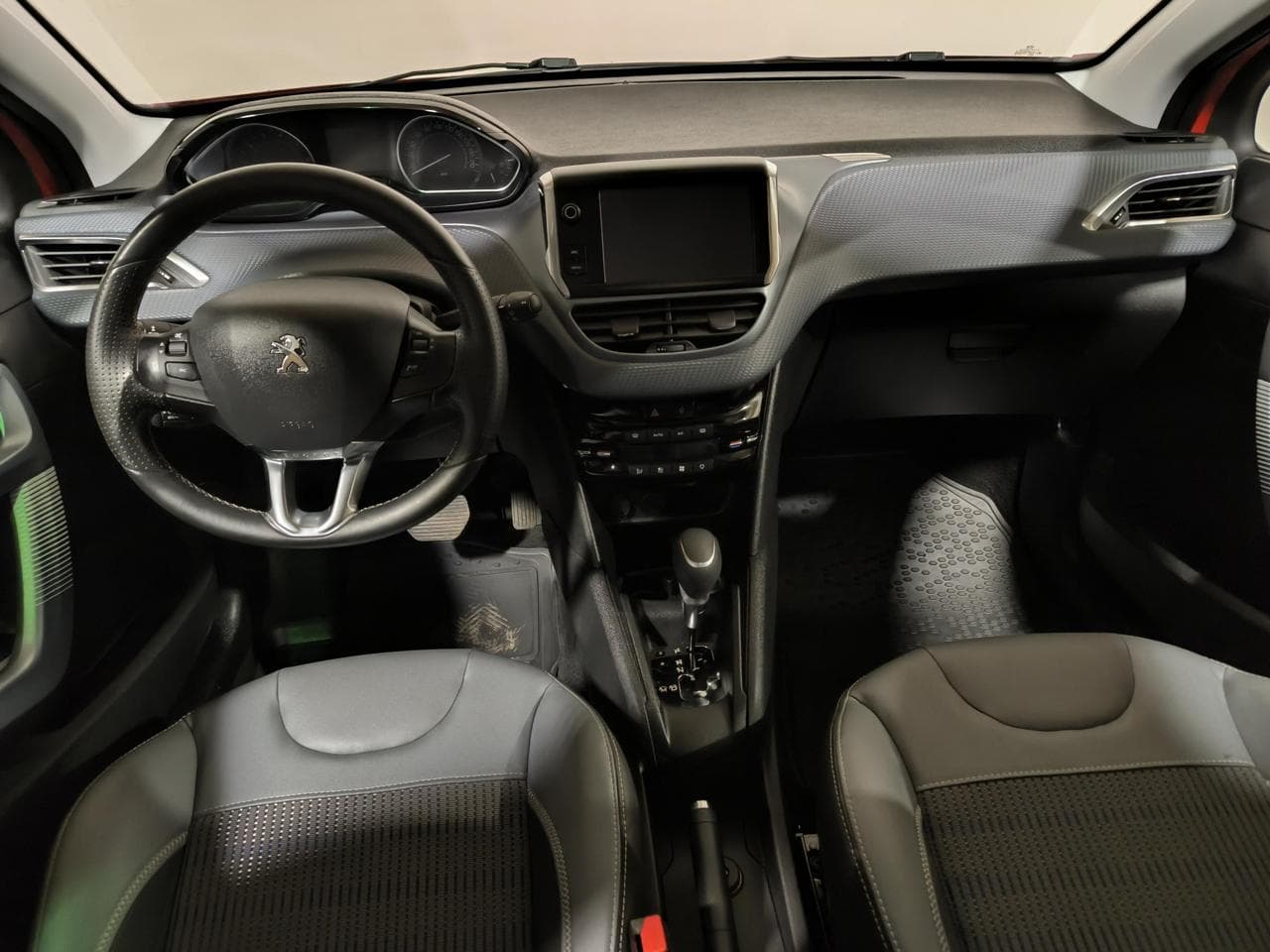 2016 Peugeot 208 - 8