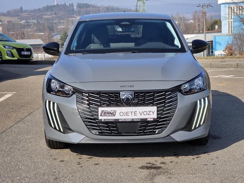 2025 Peugeot 208 - 8