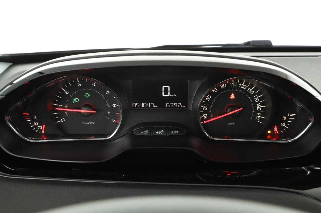 2014 Peugeot 208 - 15