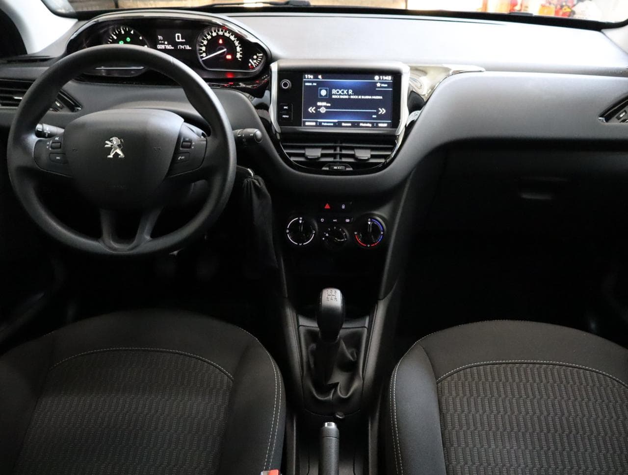 2018 Peugeot 208 - 10