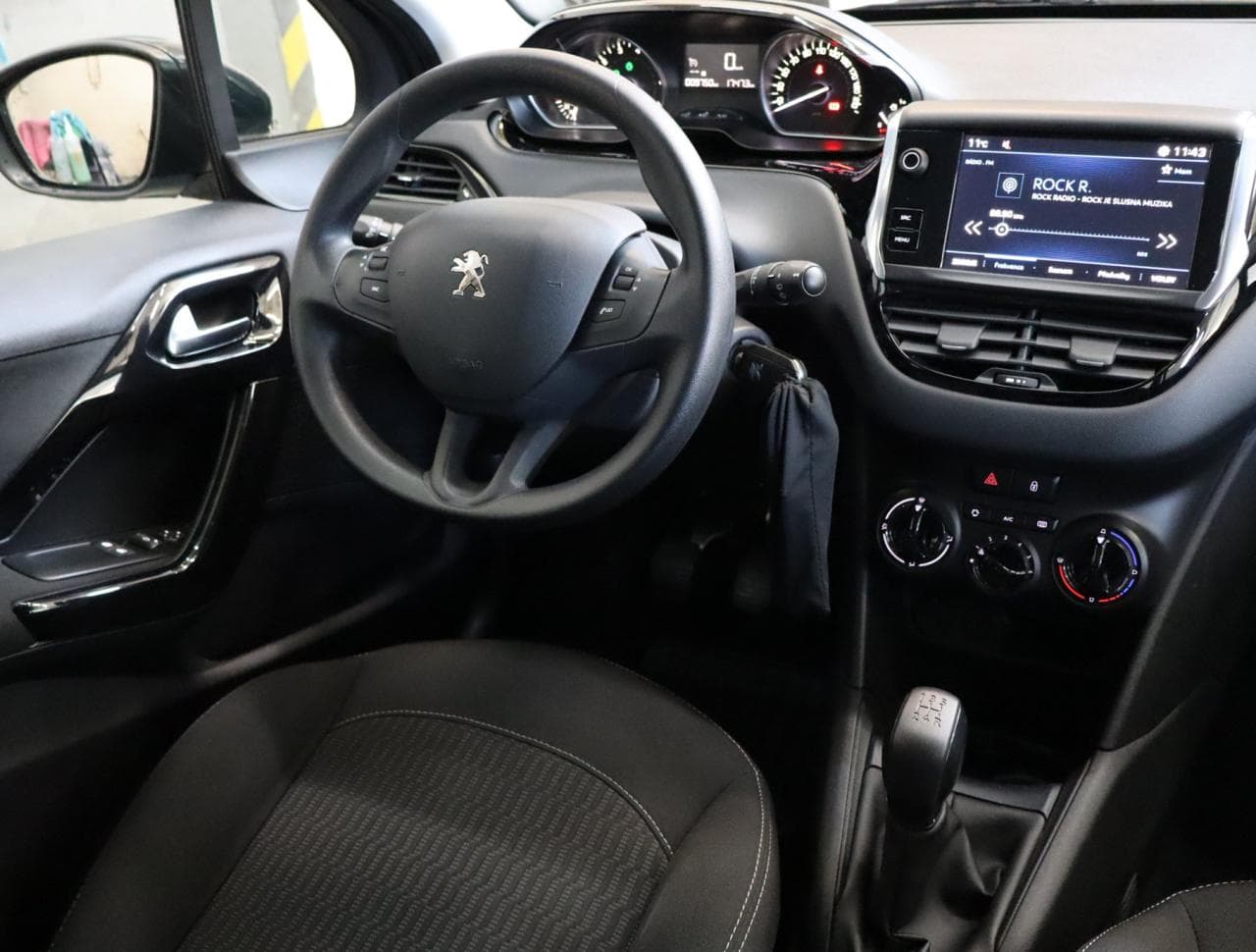 2018 Peugeot 208 - 9