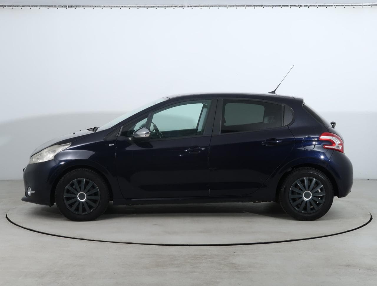 2015 Peugeot 208 - 4