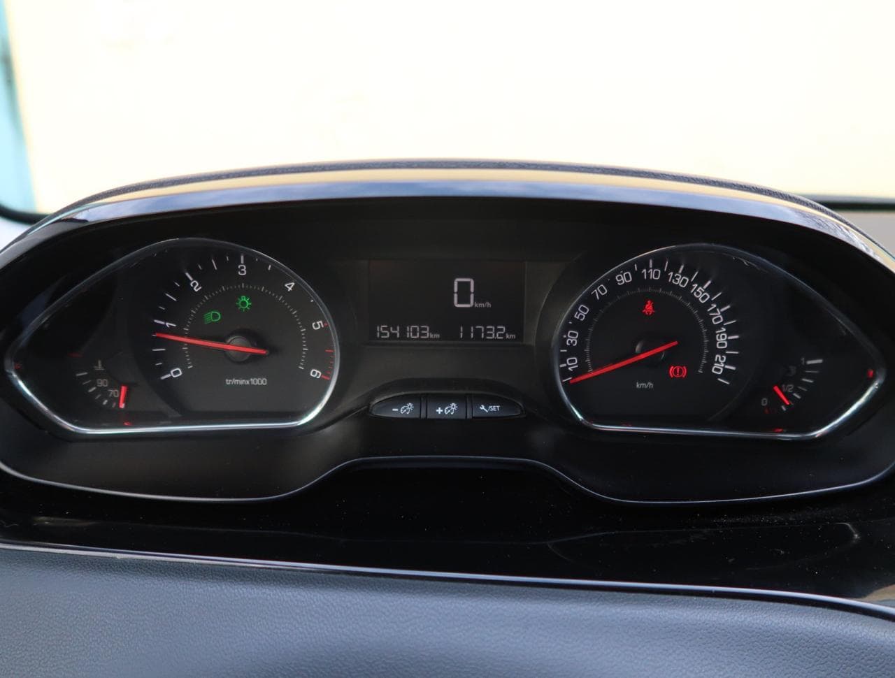 2015 Peugeot 208 - 17