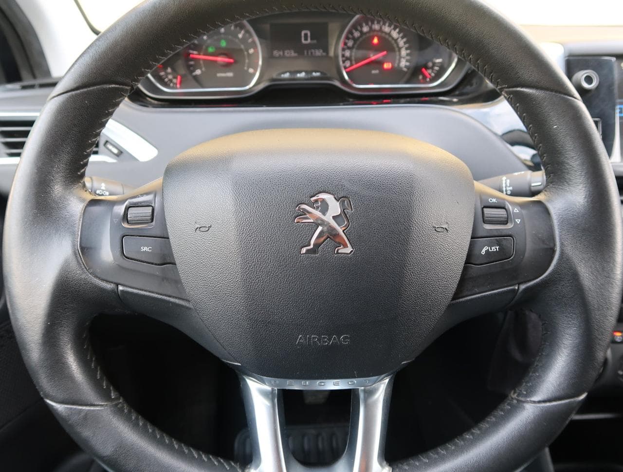 2015 Peugeot 208 - 20