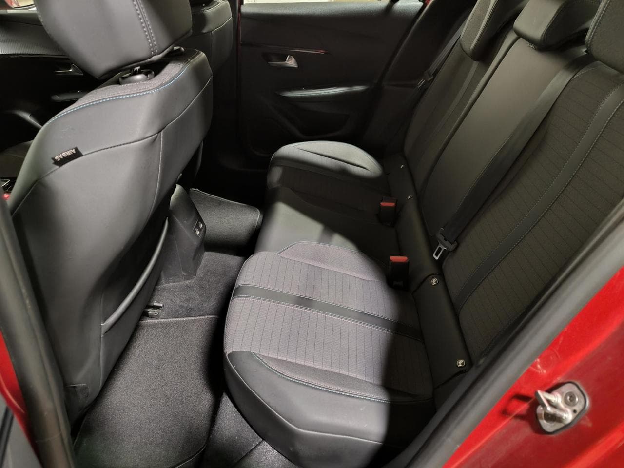 2020 Peugeot 208 - 10