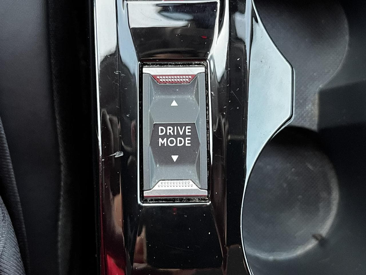 2020 Peugeot 208 - 20