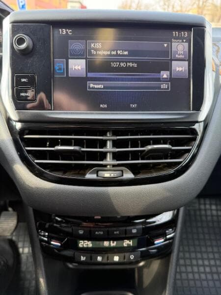 2016 Peugeot 208 - 8