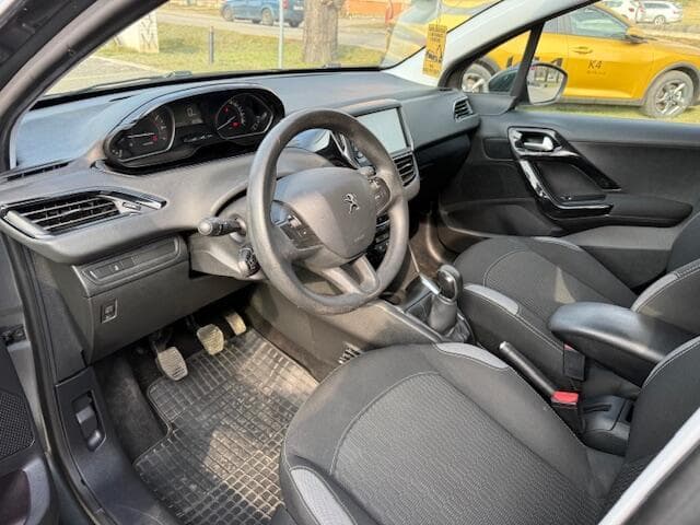 2016 Peugeot 208 - 6