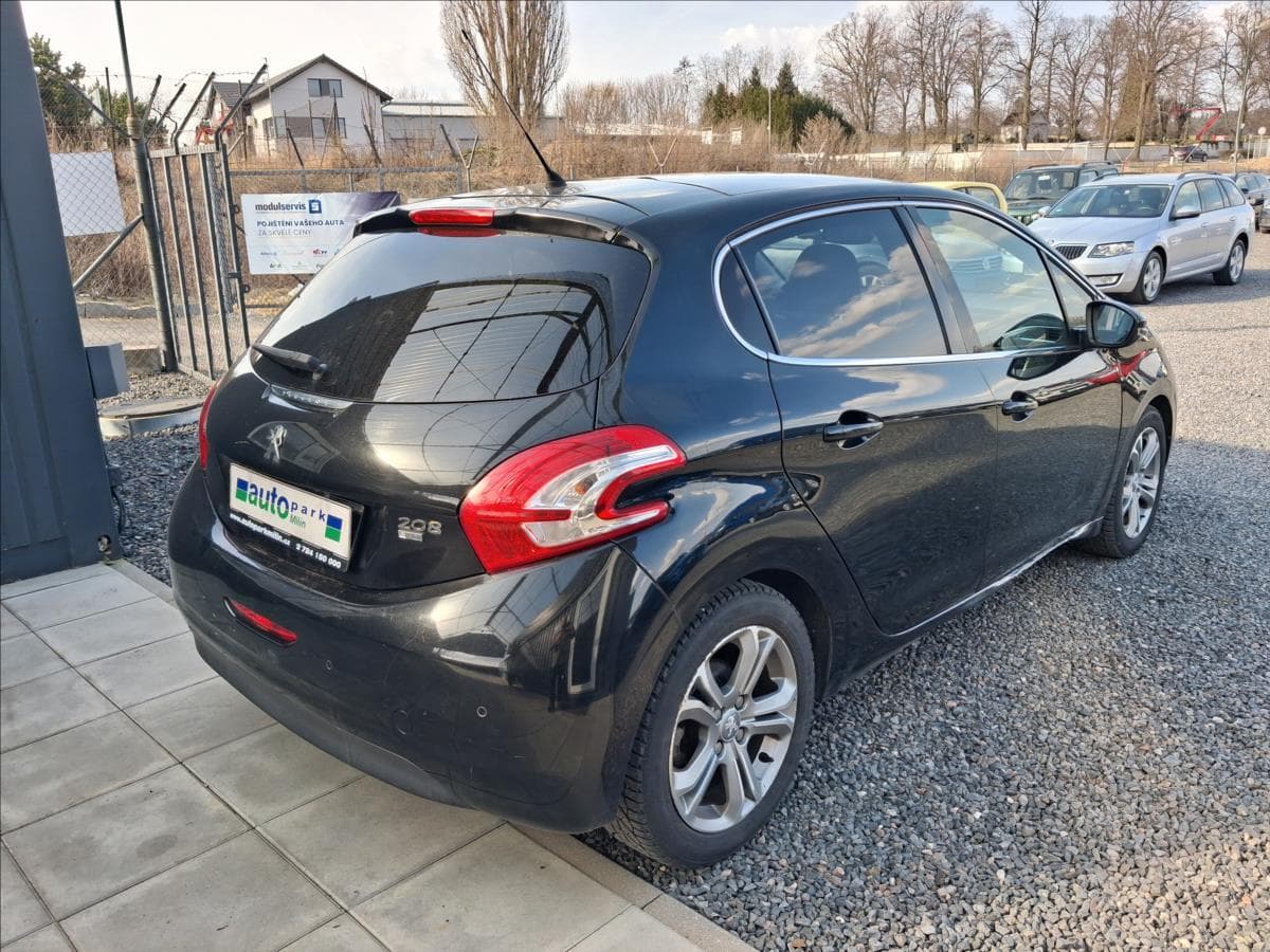 2013 Peugeot 208 - 7