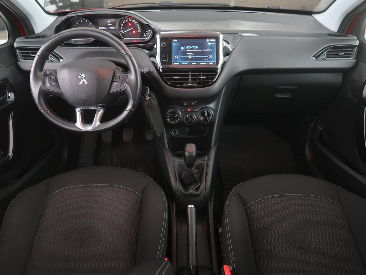 2019 Peugeot 208 - 19