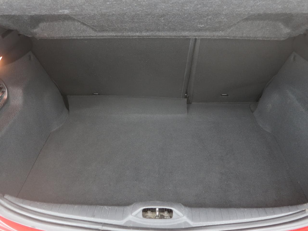 2019 Peugeot 208 - 37