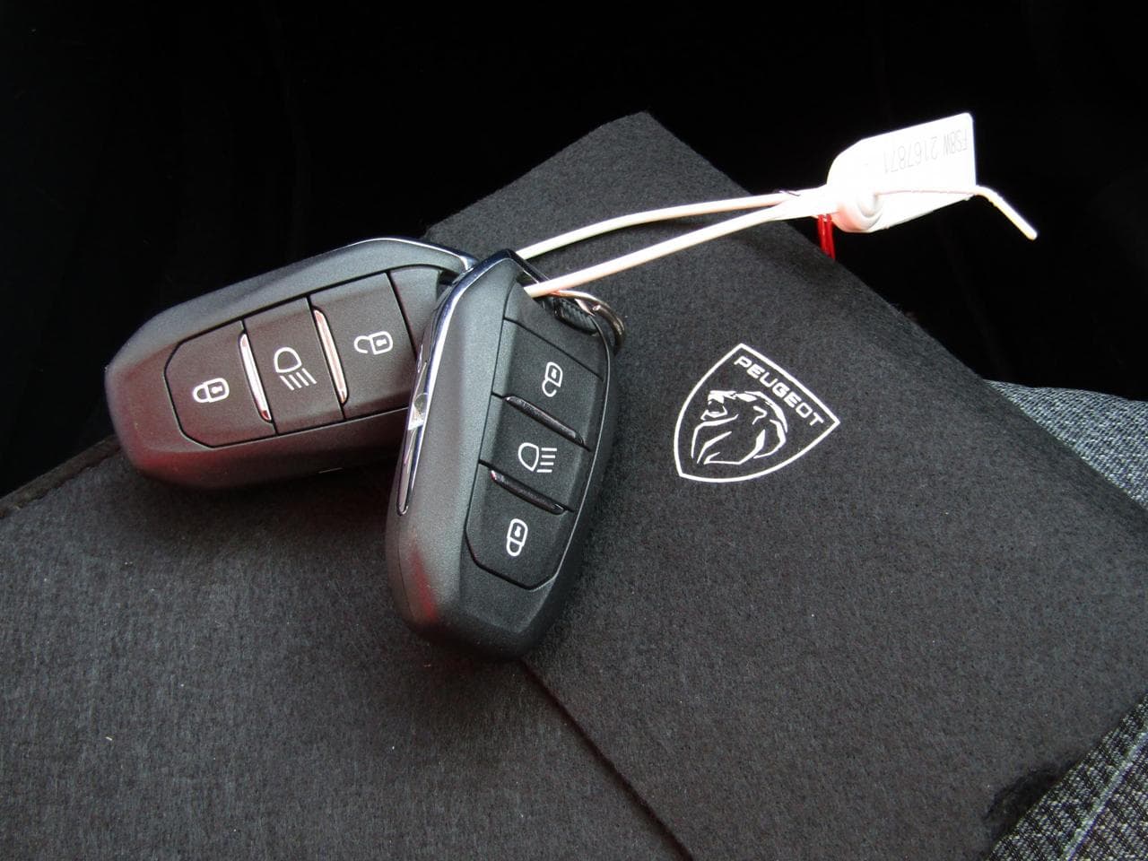 2024 Peugeot 208 - 39