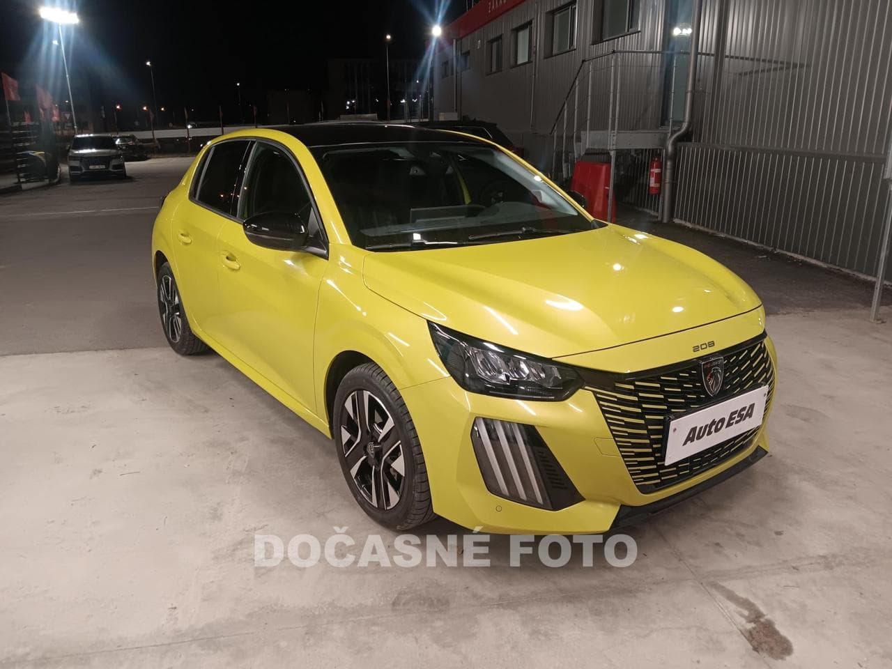 Peugeot 208 1.2 PT, 1.maj, Serv.kniha, ČR hatchback