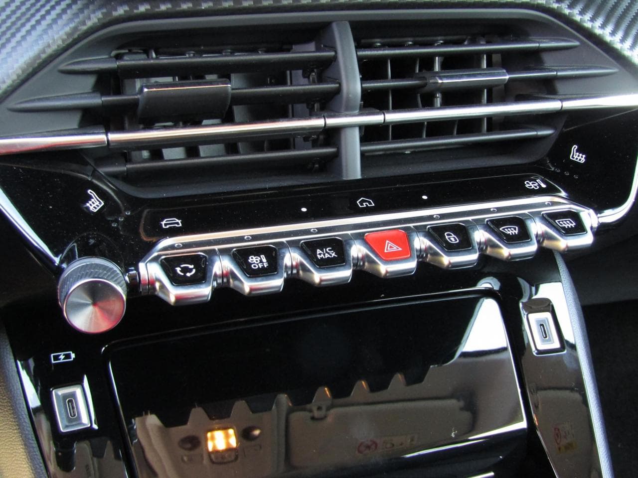 2024 Peugeot 208 - 29