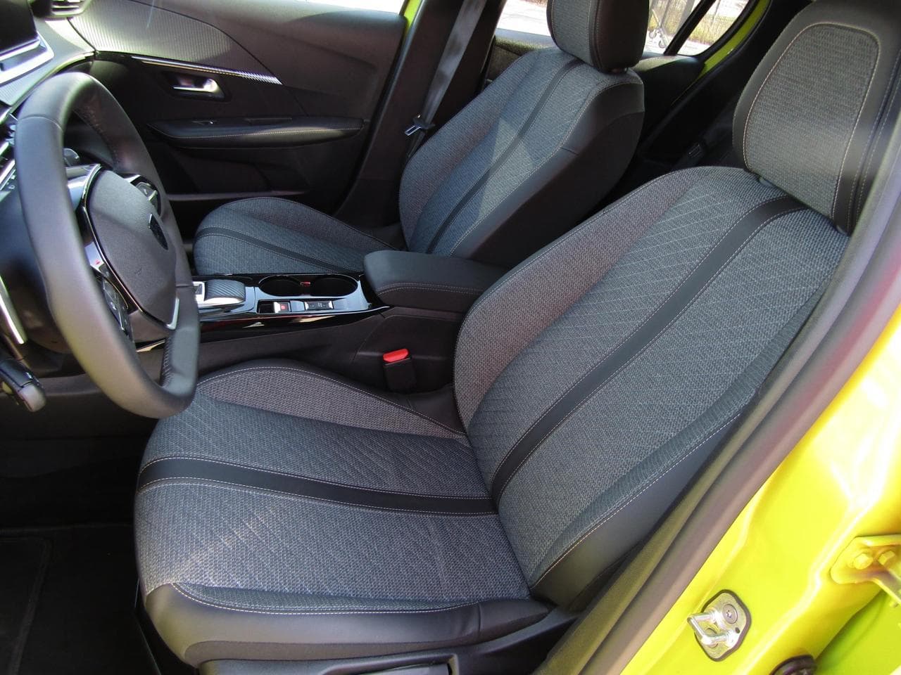 2024 Peugeot 208 - 17