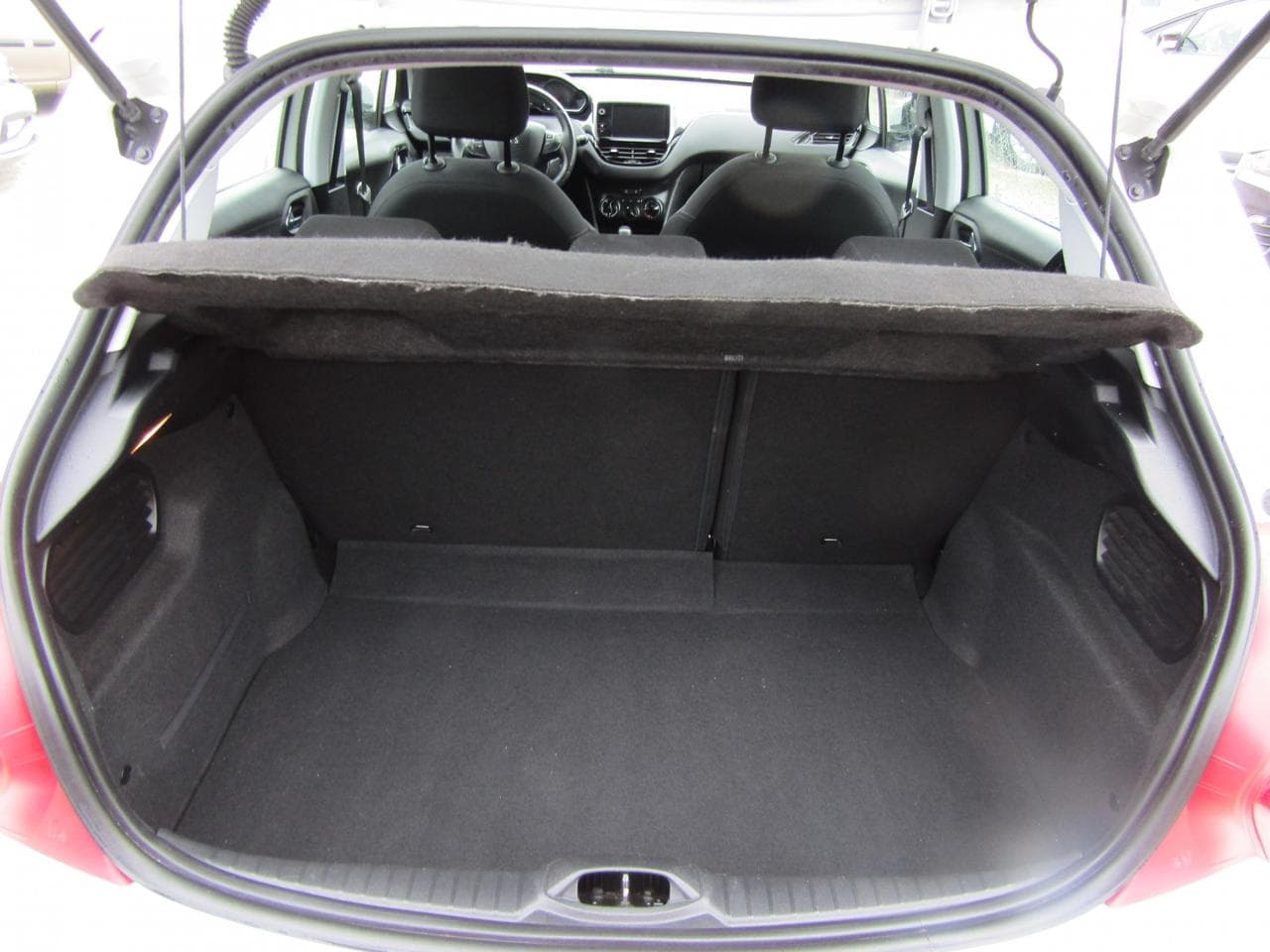 2014 Peugeot 208 - 7